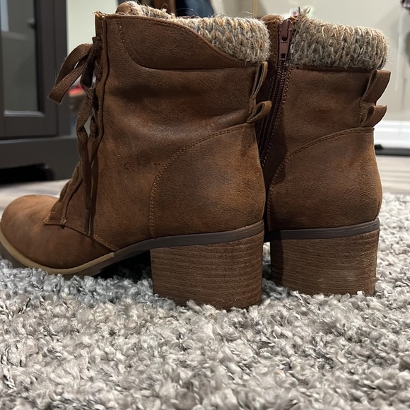 Suede Steve Madden block boots - Picture 4 of 4